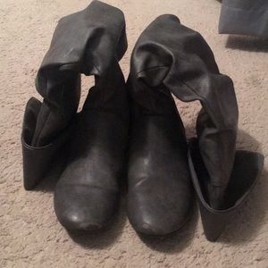 Grey boots